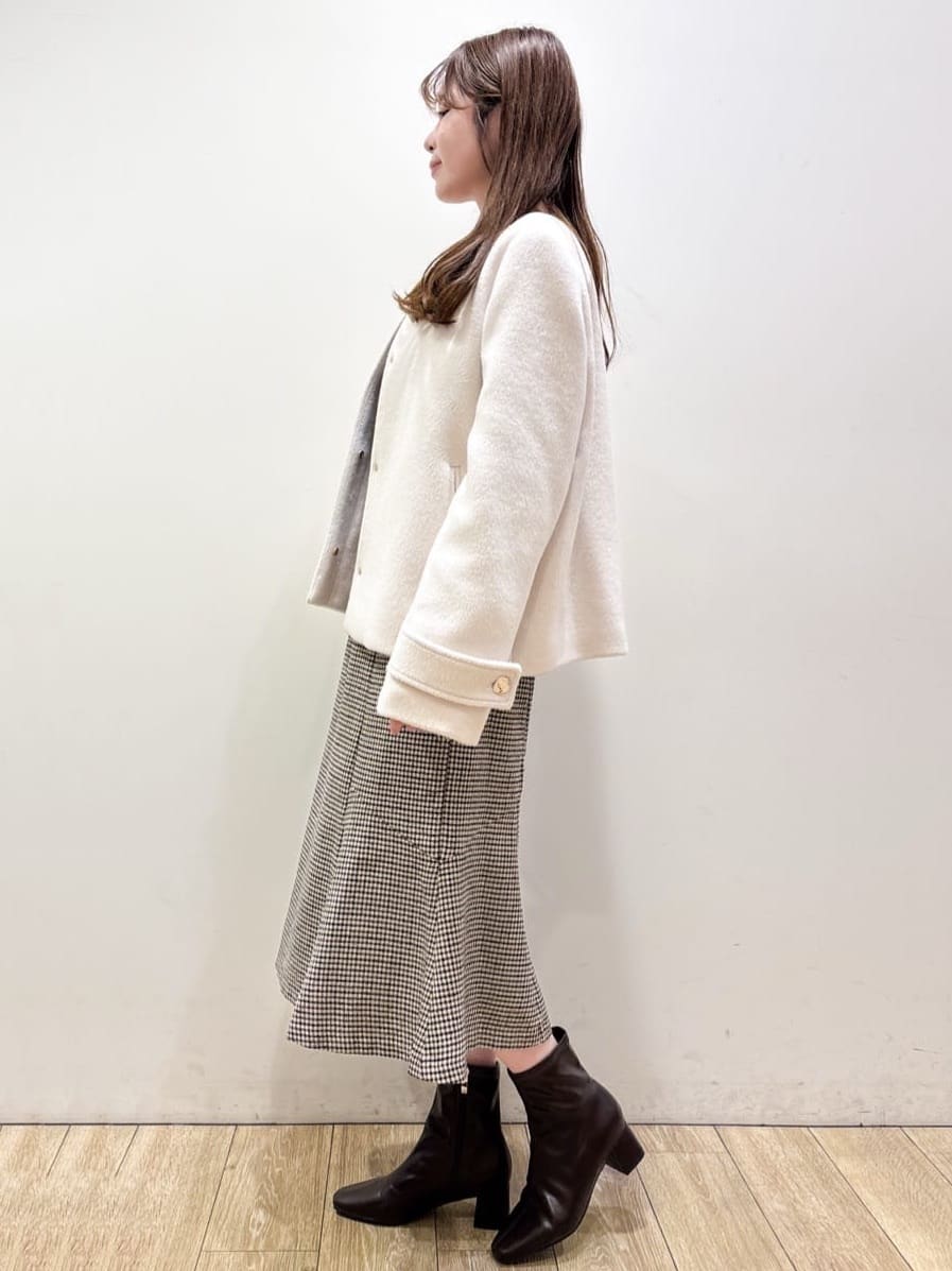 ayaさんの「index｜ラメスカラップビジューデザインニット【洗濯機OK】《6col／S～LL》」を使ったコーディネート