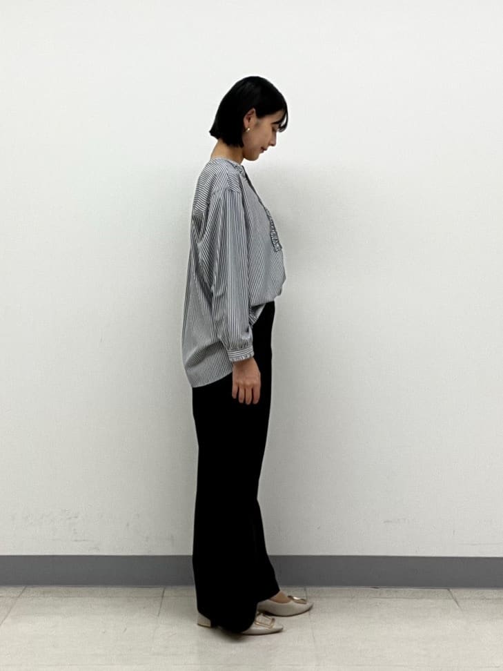 hinanoさんの「INDIVI｜【洗える】胸元タックフリル長袖ブラウス」を使ったコーディネート