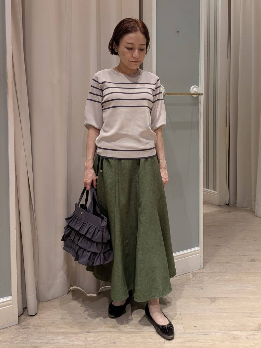 ちゃさんの「grove｜ドットで華やぐ　軽やかマーメイドスカート」を使ったコーディネート