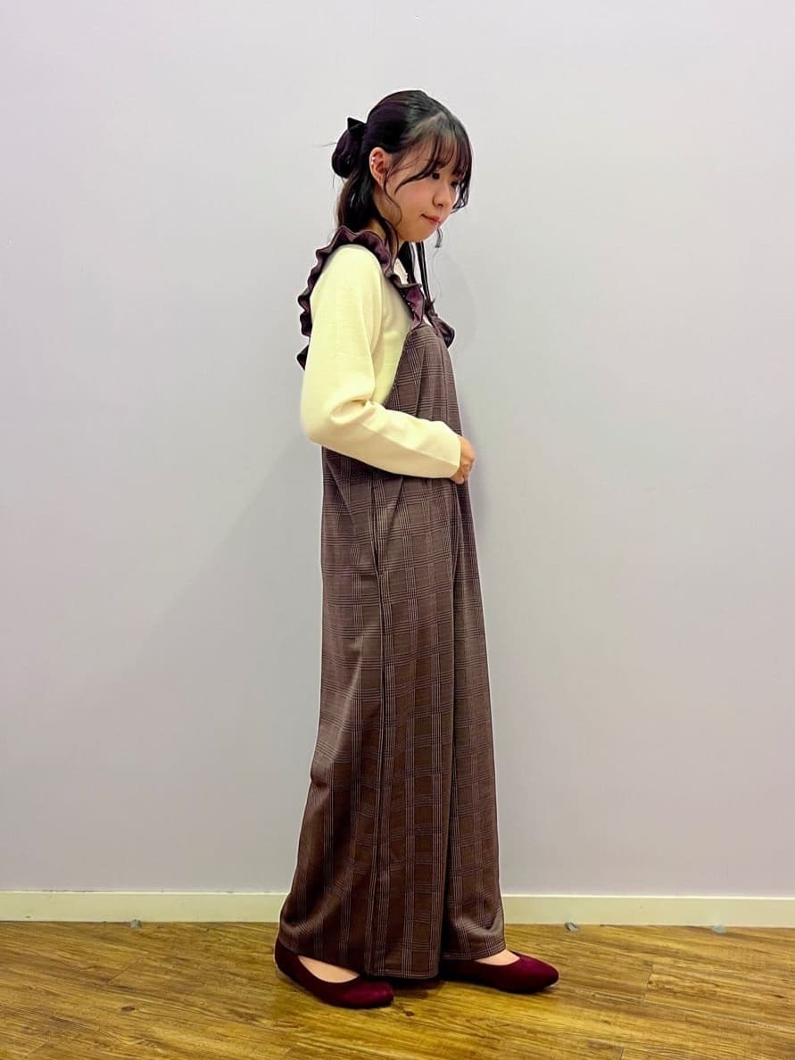 しいなさんの「SHOO･LA･RUE｜ラクチン フラットパンプス」を使ったコーディネート