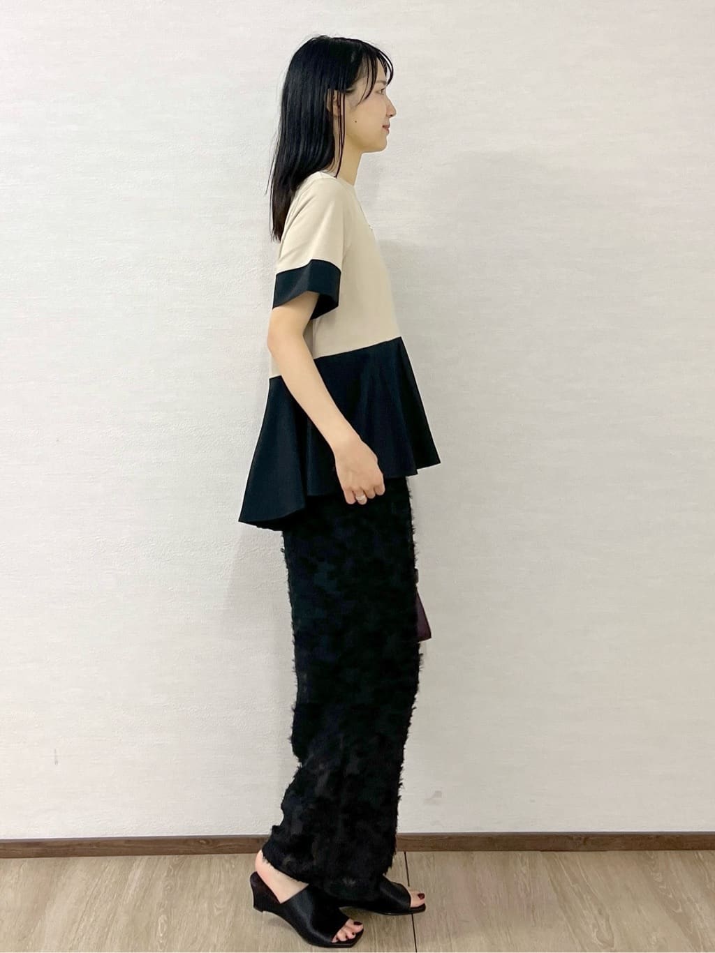 sachikoさんの「OPAQUE.CLIP｜配色フハクドッキングペプラムトップス【洗濯機洗い可／抗ピル】」を使ったコーディネート
