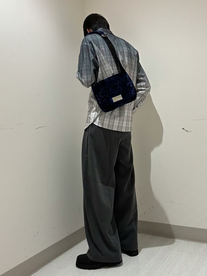 江藤瑞紀さんの「tk.TAKEO KIKUCHI｜グラデーションプリントネルシャツ」を使ったコーディネート