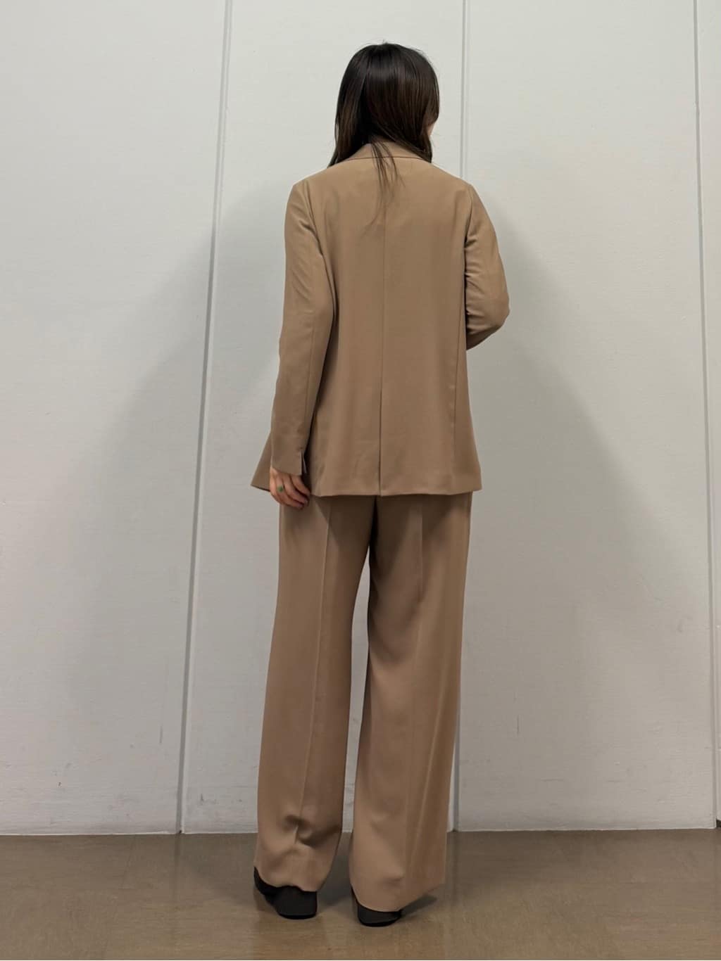 mizukiさんの「INDIVI｜【着心地◎！】タックワイドパンツ」を使ったコーディネート