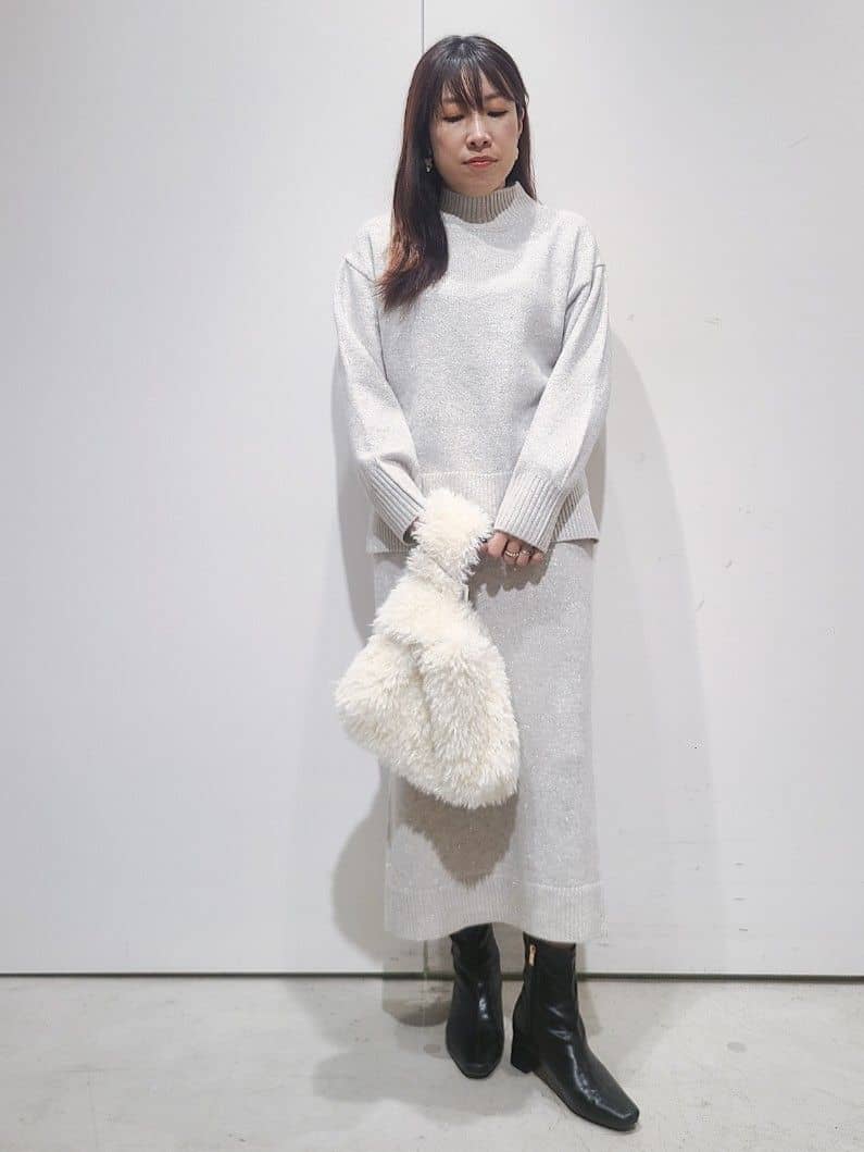 hmさんの「OPAQUE.CLIP｜ラメスパンコールナロースカート／セットアップ対応可【洗濯機OK】」を使ったコーディネート