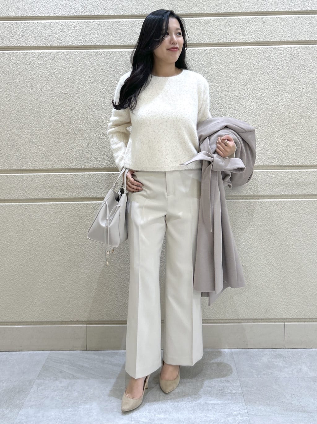Momokaさんの「COUP DE CHANCE｜【フォックス混】ショート丈ニットトップス」を使ったコーディネート