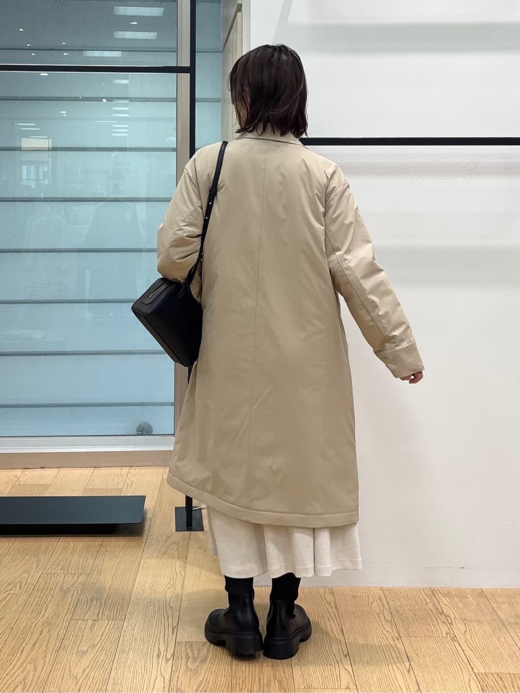 asamiさんの「INDIVI｜【SETUP可能／洗える／UVケア】ライトジャージ ボトルネックトップス」を使ったコーディネート