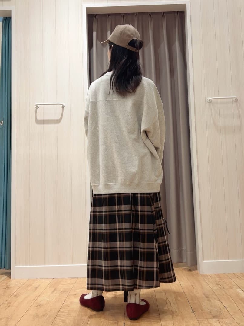 moneさんの「SHOO･LA･RUE｜【S-LL／2WAY】取り外しのできる シャツ腰巻パーツつきチェック柄スカート」を使ったコーディネート
