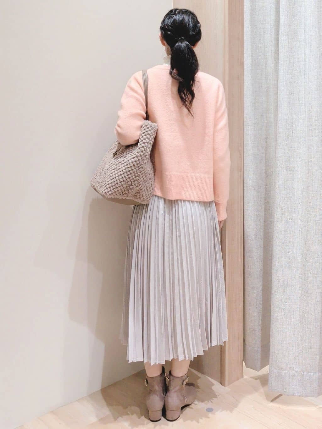 Yuiさんの「grove｜プリーツレイヤードニットプルオーバー」を使ったコーディネート