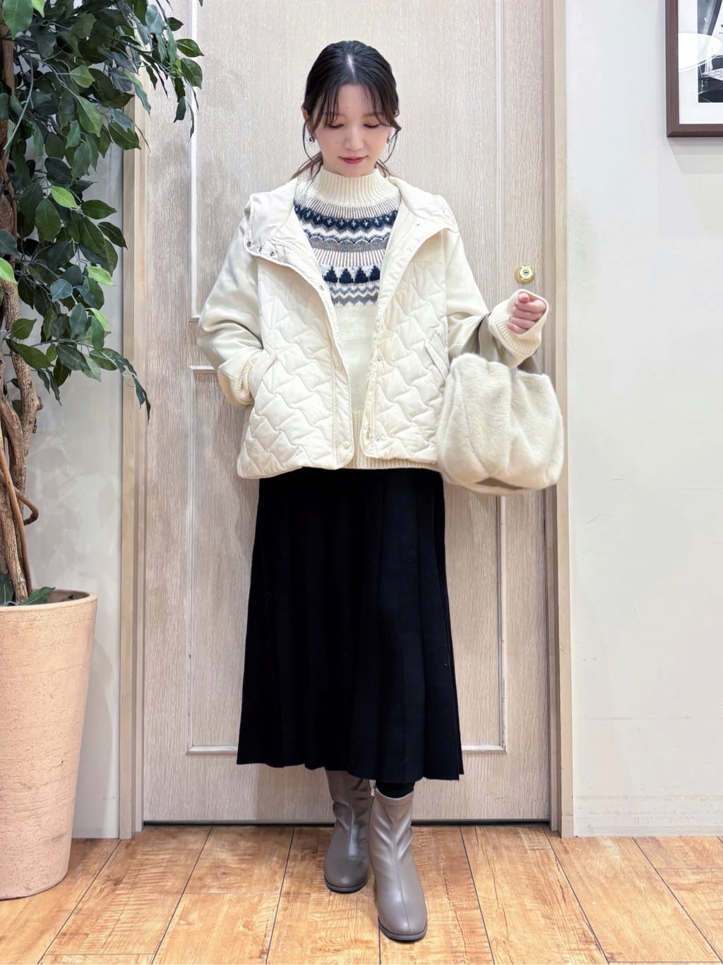 なみさんの「SHOO･LA･RUE｜【洗濯機可/S-LL】配色が大人かわいい　フェアアイル柄求心ニット」を使ったコーディネート