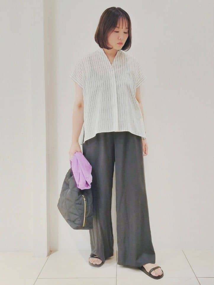 naokoさんの「UNTITLED｜【洗える/スキッパー】フレンチスリーブシアーブラウス」を使ったコーディネート