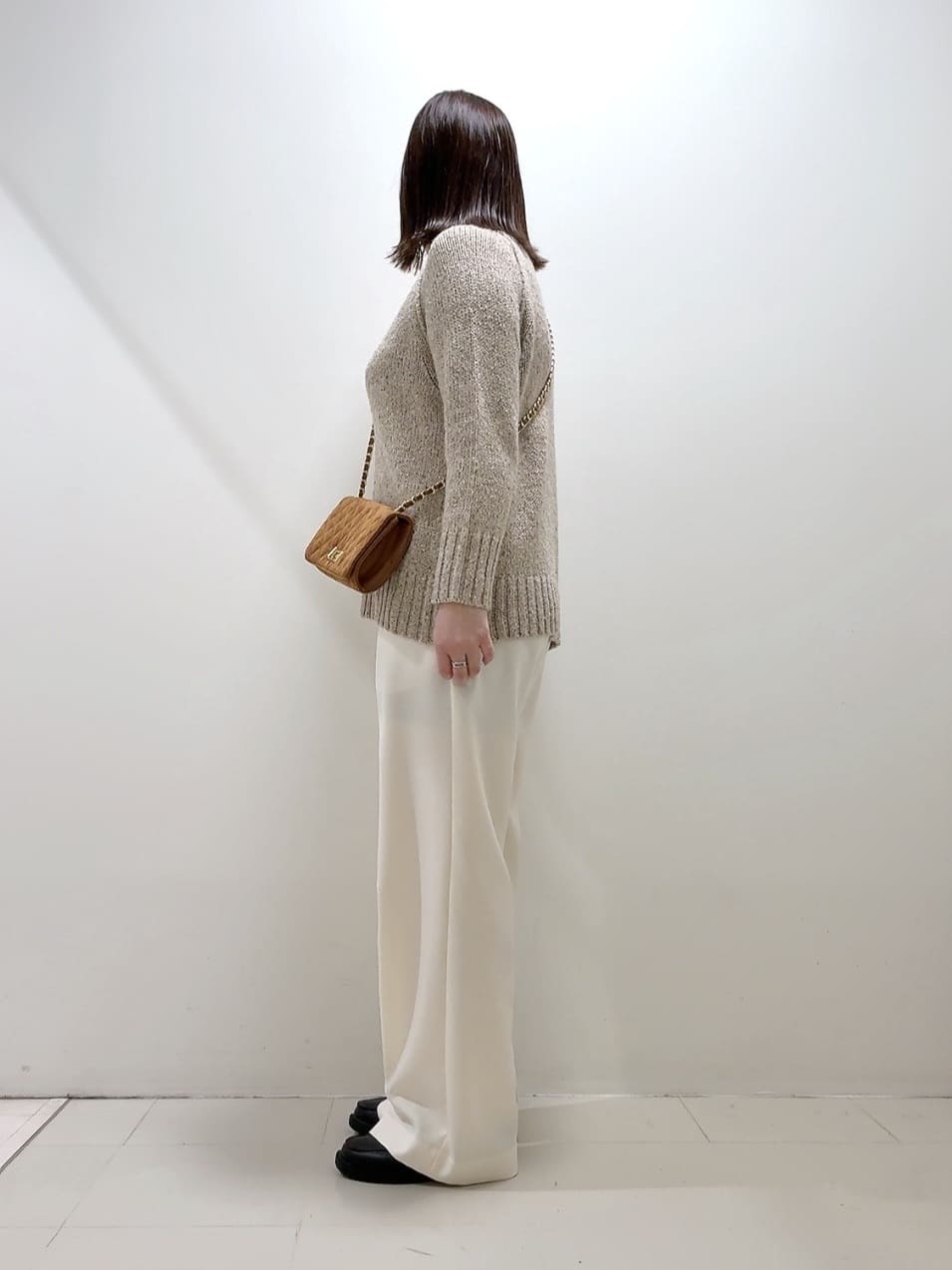 YUIさんの「UNTITLED｜【洗える/ワイド/ウエストゴム】ストレッチドロストパンツ」を使ったコーディネート