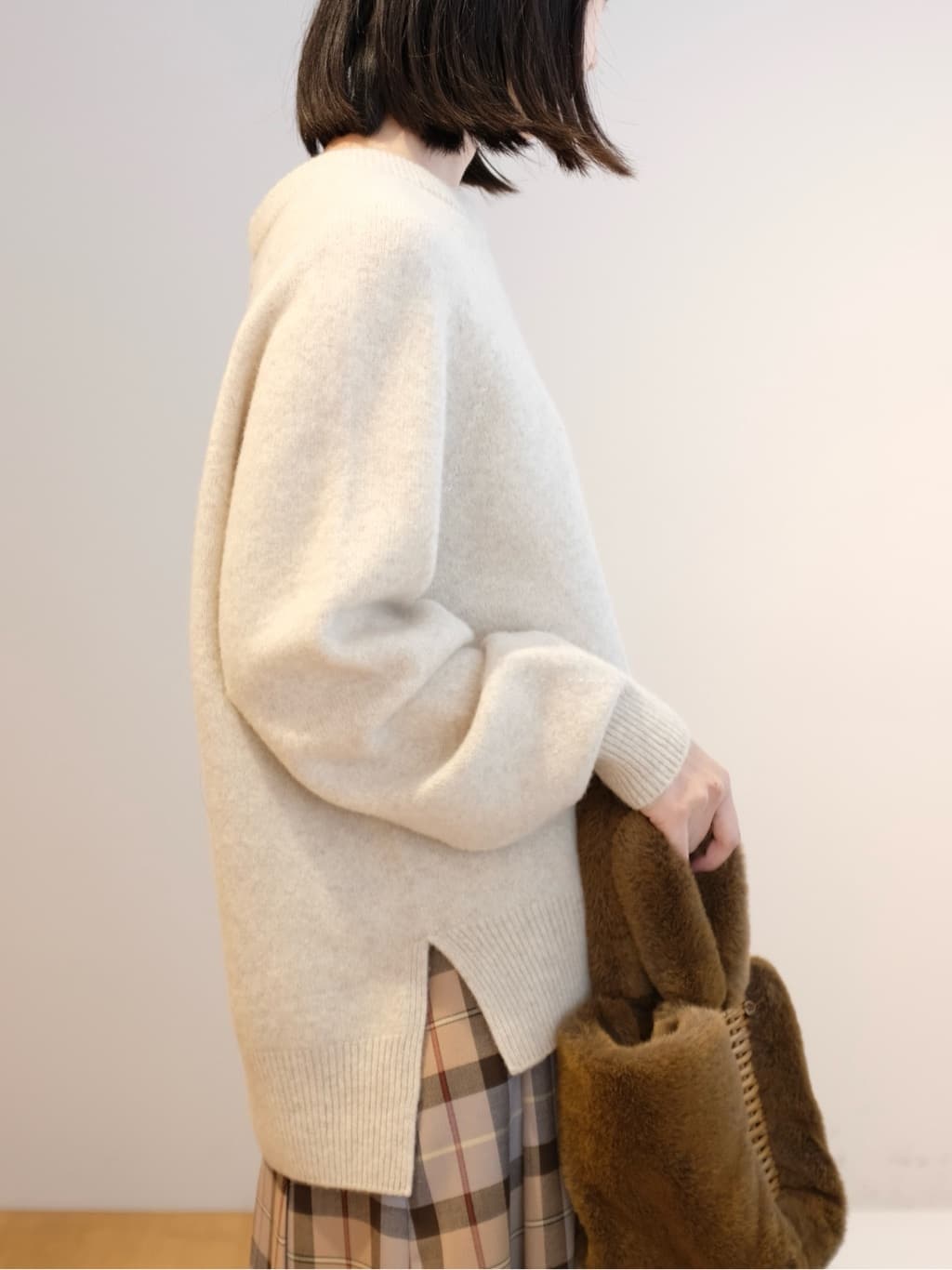 Kishimotoさんの「DRESSTERIOR｜◆チェックタックソフトプリーツスカート」を使ったコーディネート