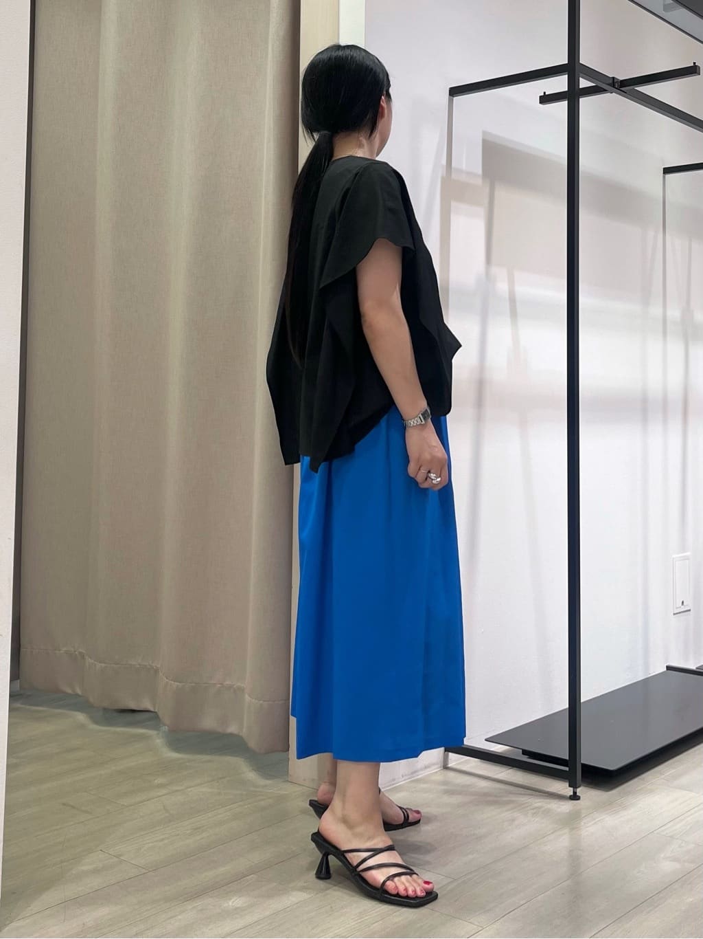 hasuさんの「INDIVI｜【体型カバー】スクエアブラウス」を使ったコーディネート