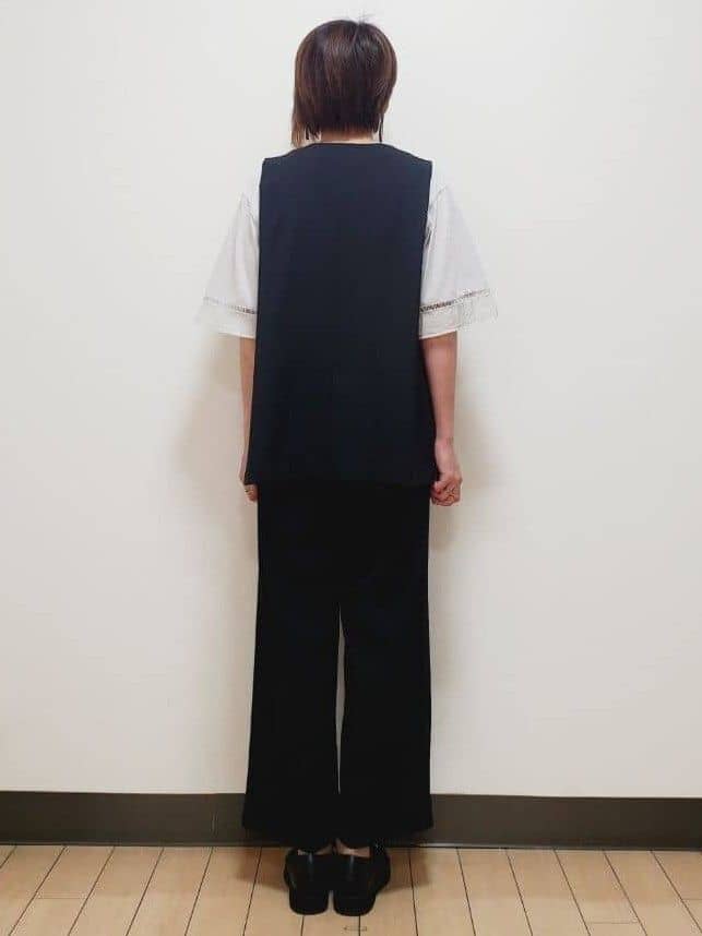 yuuさんの「Reflect｜【ウエスト総ゴム／セットアップ／単品使いOK◎】ベスト＋ストレートパンツセット」を使ったコーディネート