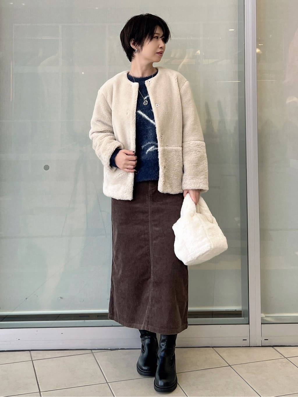 yo-koさんの「OPAQUE.CLIP｜フェイクボア切替ショートコート」を使ったコーディネート