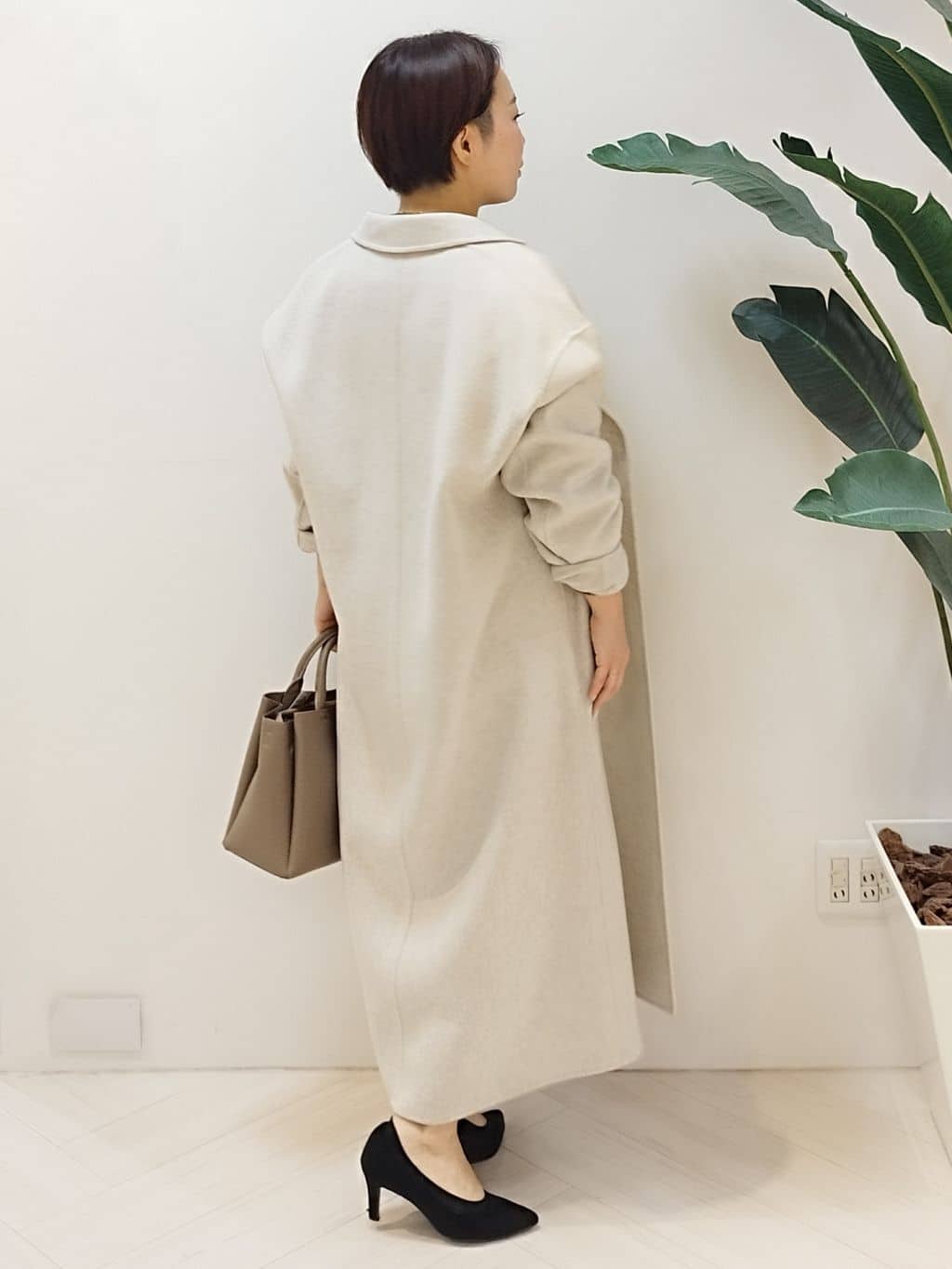s u g iさんの「UNTITLED｜【ロング丈/軽やか】テーラード　リバーコート」を使ったコーディネート
