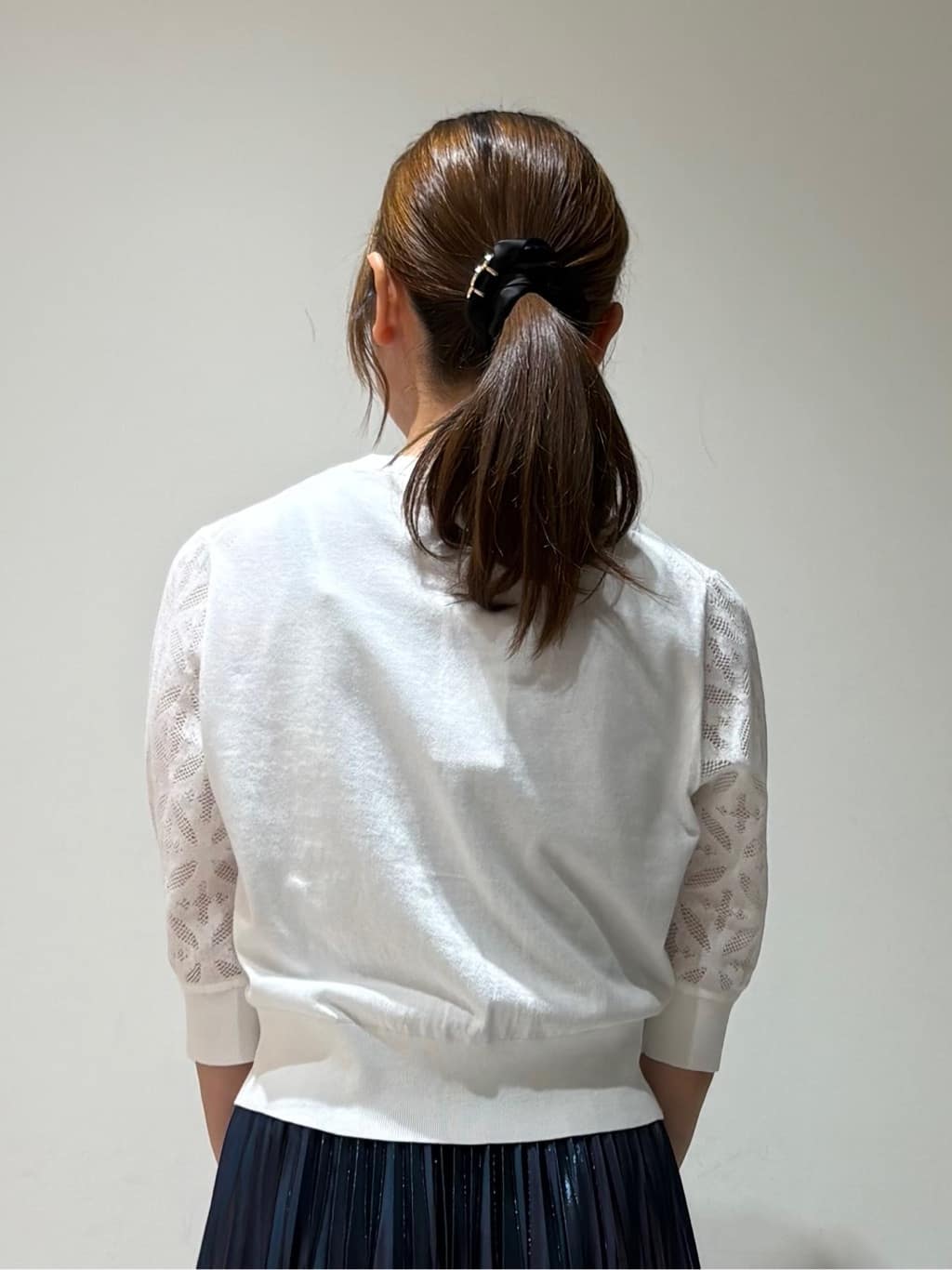 やなぎさんの「DRESSTERIOR｜◆【洗える/ストレッチ性/オンオフ】箔プリントプリーツスカート」を使ったコーディネート