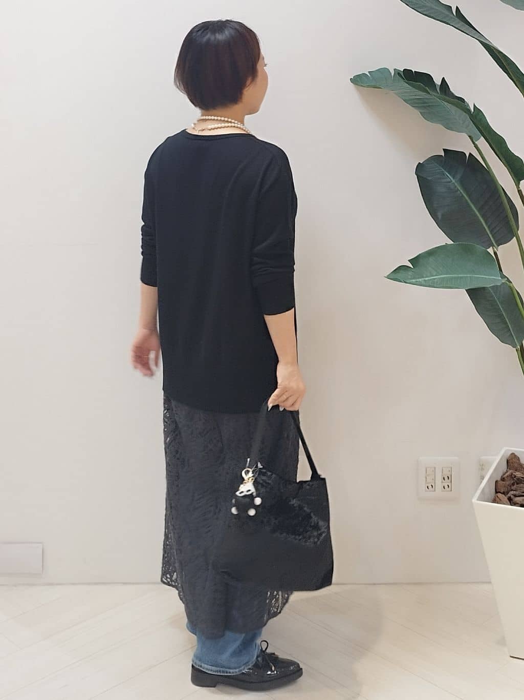 s u g iさんの「UNTITLED｜【8色展開/体型カバー】魅せるタイムレスニット」を使ったコーディネート