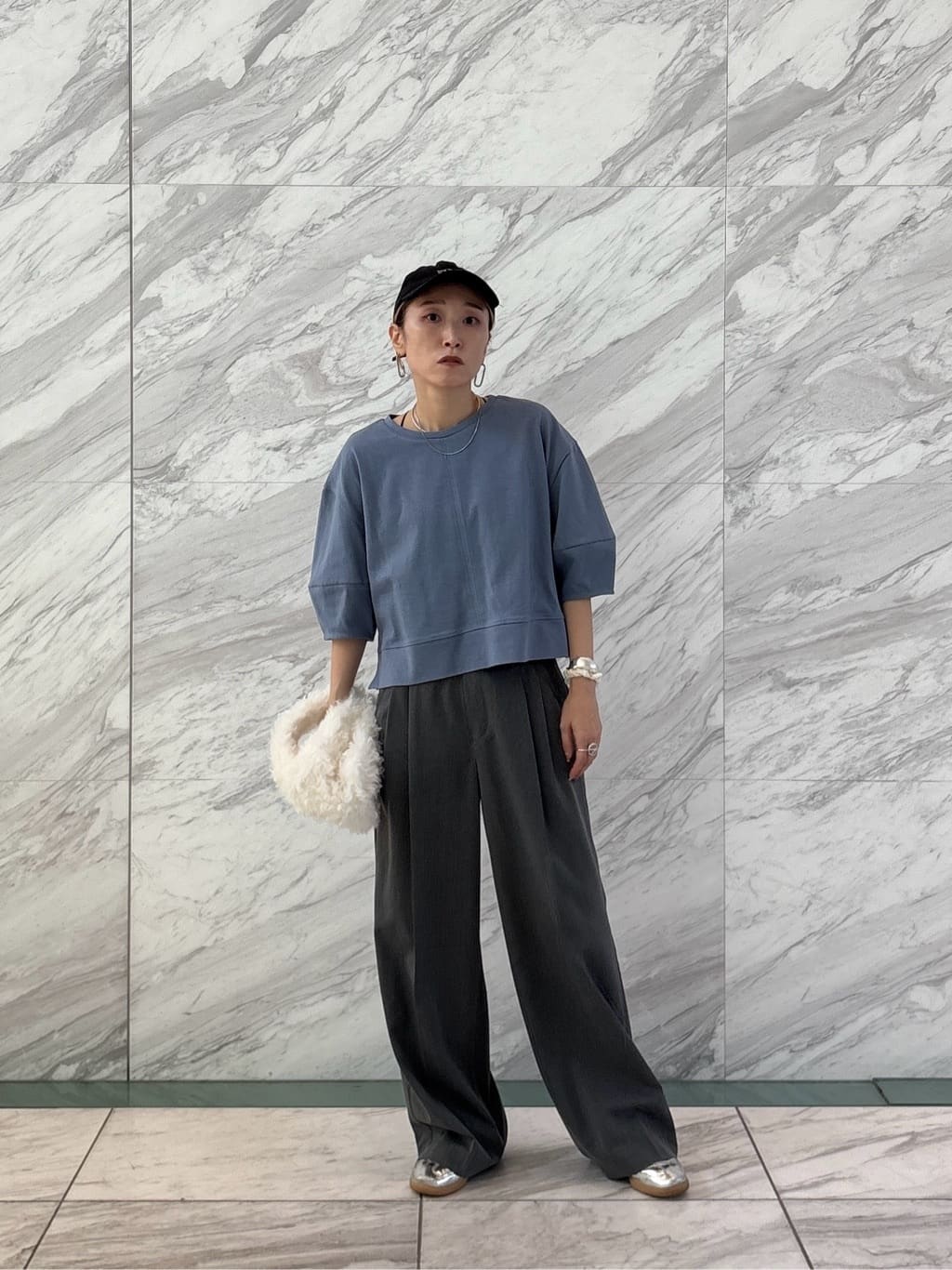 kotakiさんの「INDIVI｜フォルムスリーブカットソー」を使ったコーディネート