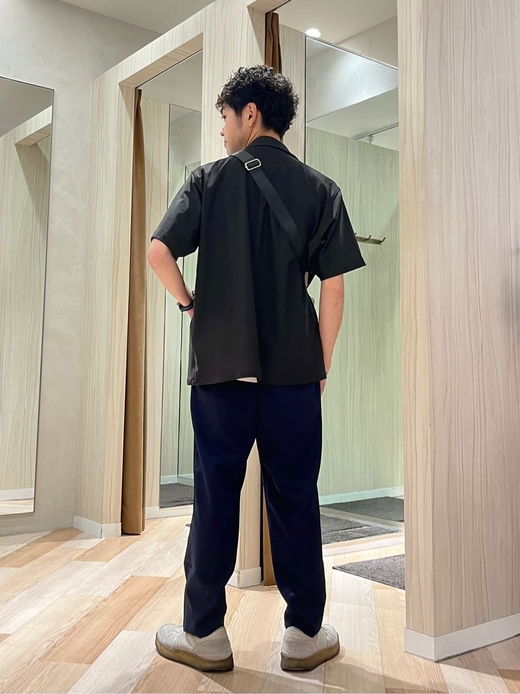URAさんの「TAKEO KIKUCHI｜【COOL CITY WEAR】エアートール オープンカラーシャツ /接触冷感・通気性」を使ったコーディネート