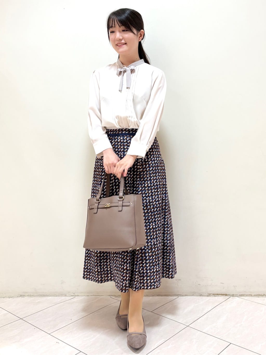 mikiさんの「Reflect｜【配色ボウタイ付き】八分袖ジョーゼットブラウス」を使ったコーディネート