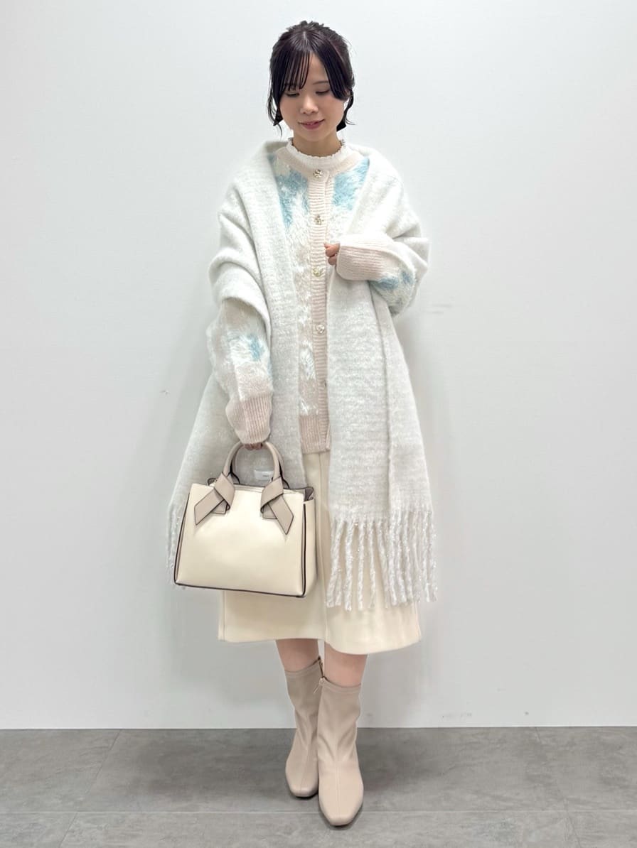 kozuさんの「index｜シャーリングデザイントップス【洗濯機OK／吸湿発熱】」を使ったコーディネート