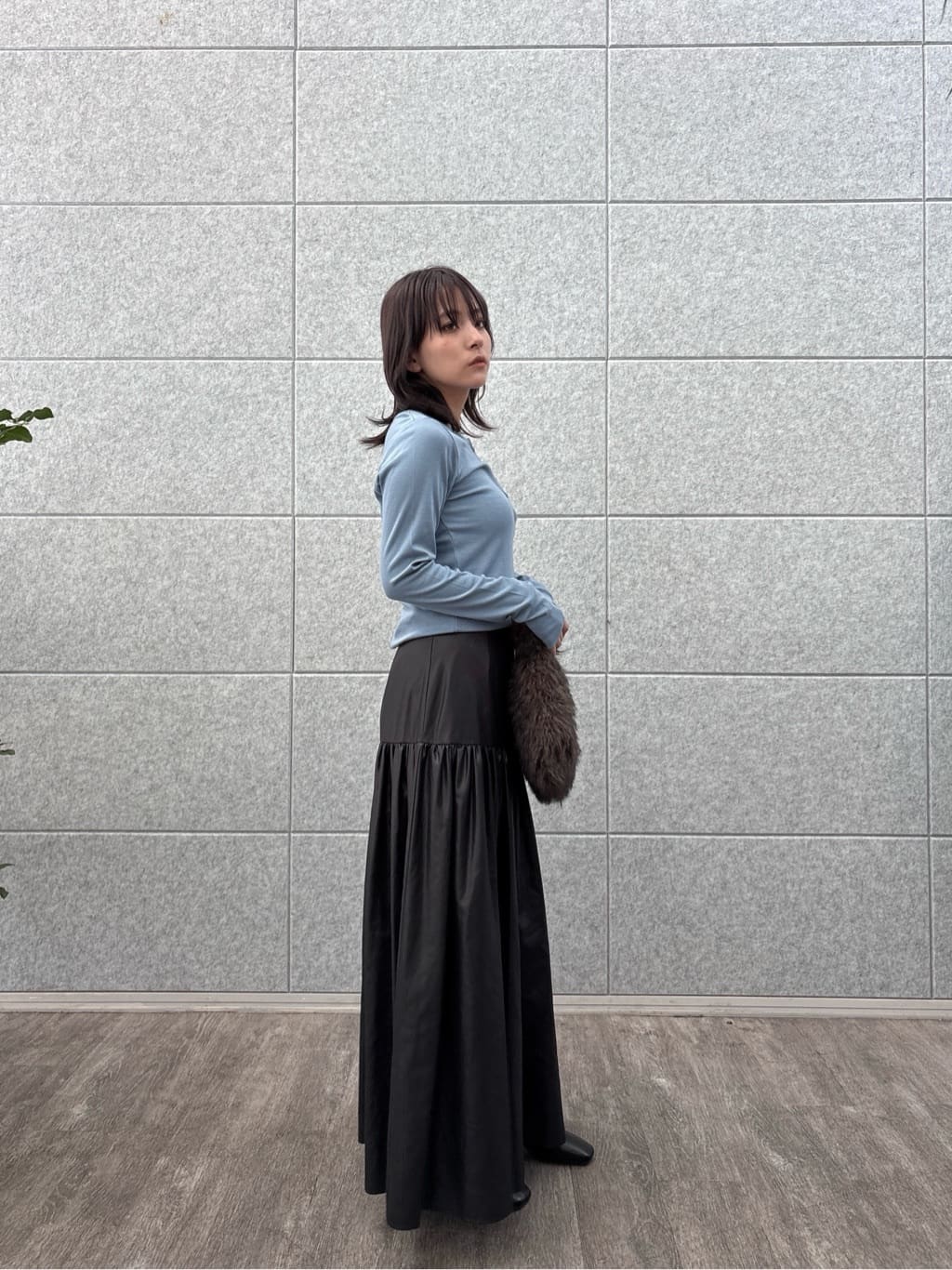 erikaさんの「INDIVI｜カットアウトカットソー」を使ったコーディネート