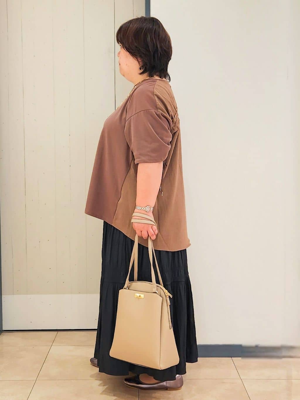 minoriさんの「grove｜後ろ姿で魅せる　バックドロストシャーリングTシャツ」を使ったコーディネート