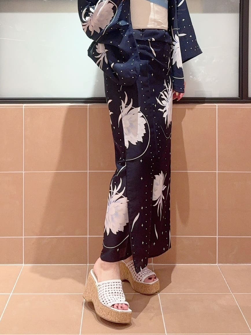 kaoriさんの「ESPERANZA｜マクラメ編みウェッジミュール」を使ったコーディネート