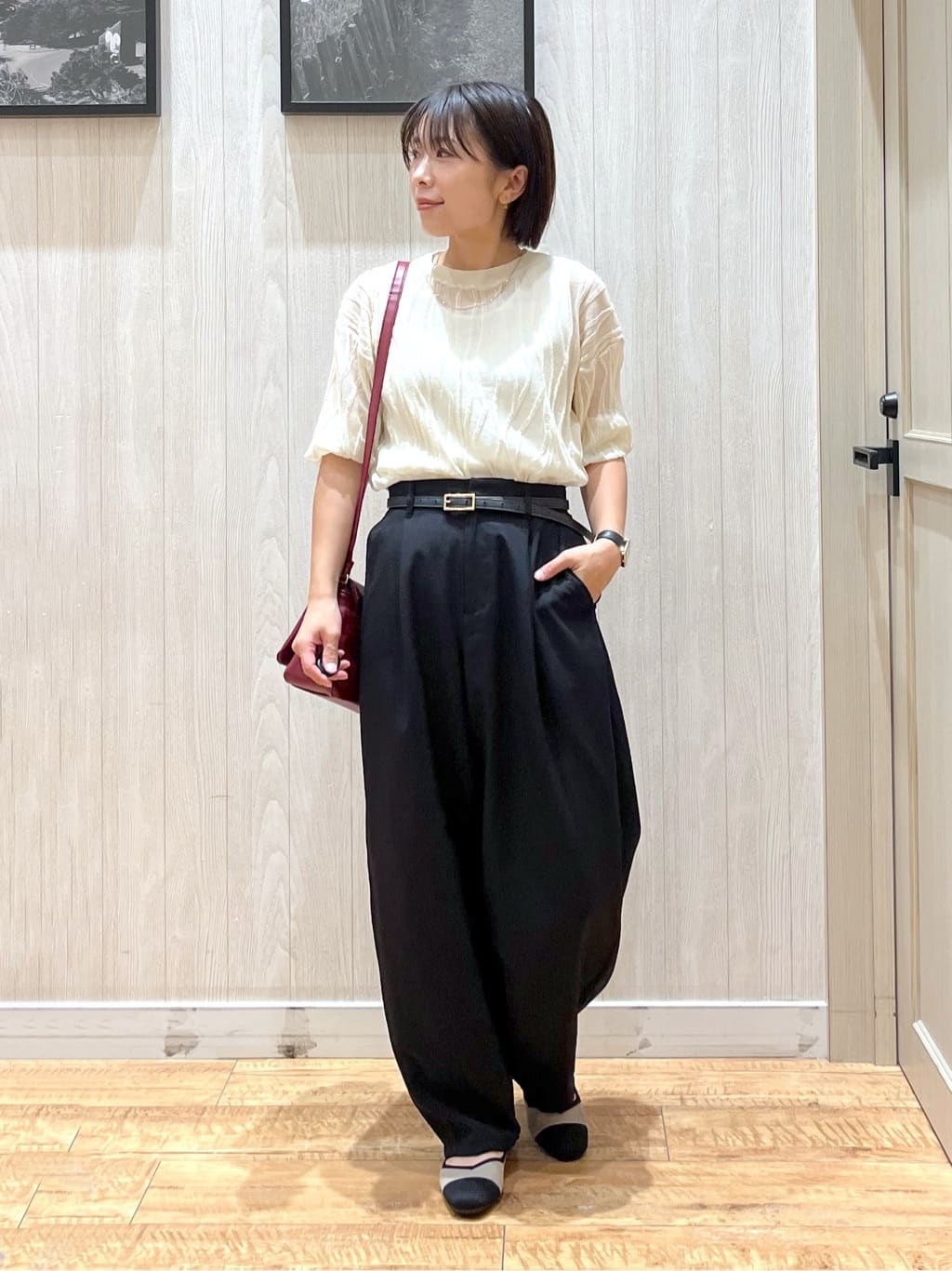 shirayuuuさんの「SHOO･LA･RUE｜【セットアップ可】さらりと軽やかに ダブルジップ麻調ジレ」を使ったコーディネート