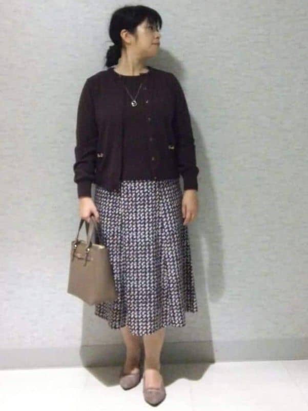 sakoさんの「Reflect｜【ニットスタイルが華やかに◎】チドリ風プリントフレアスカート」を使ったコーディネート