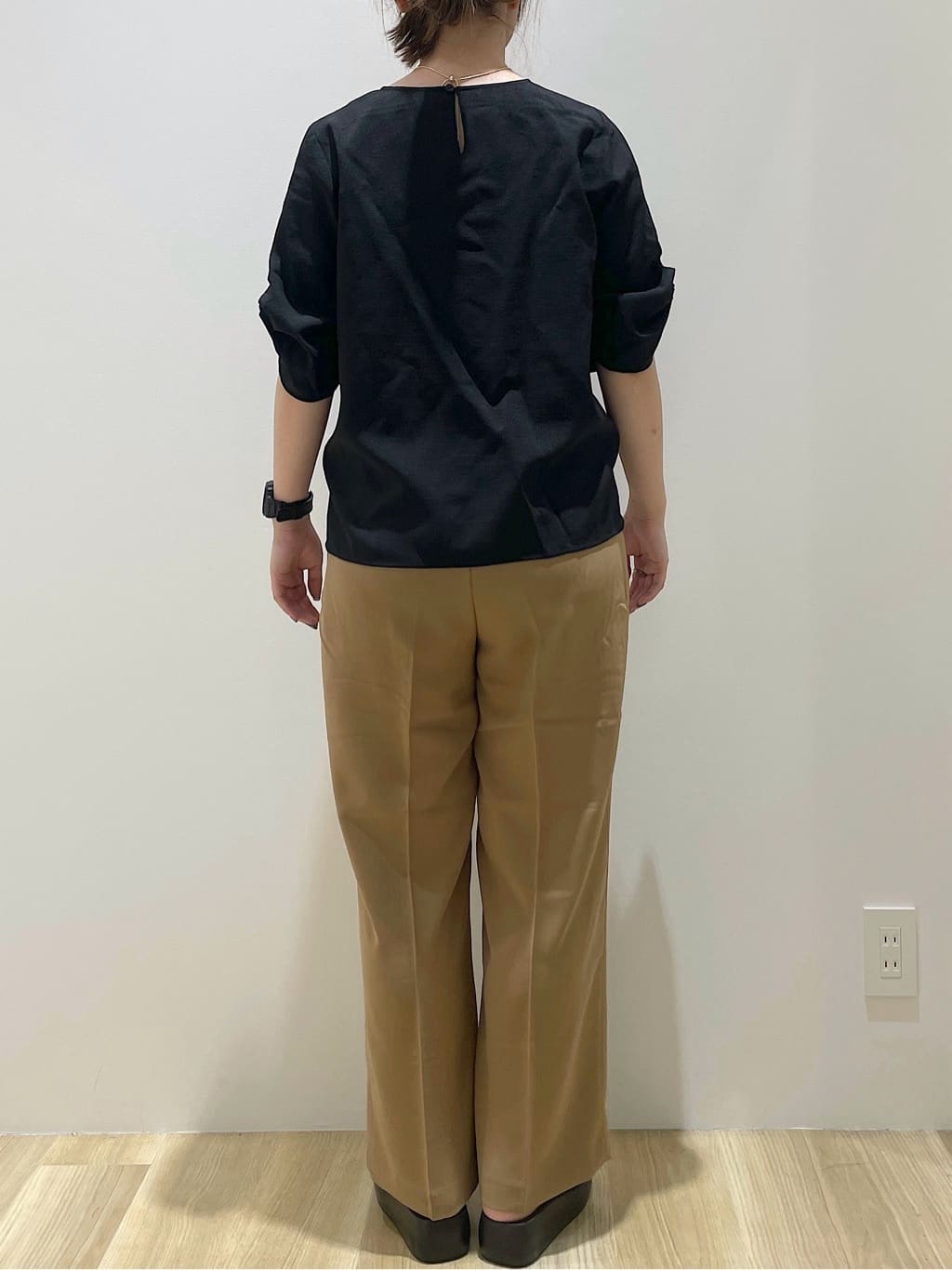 いなさんの「OPAQUE.CLIP｜美脚イージーワイドパンツ【防シワ／洗濯機洗い可／抗ピル／ストレッチ】《丈が選べる／SS-LLサイズ／」を使ったコーディネート