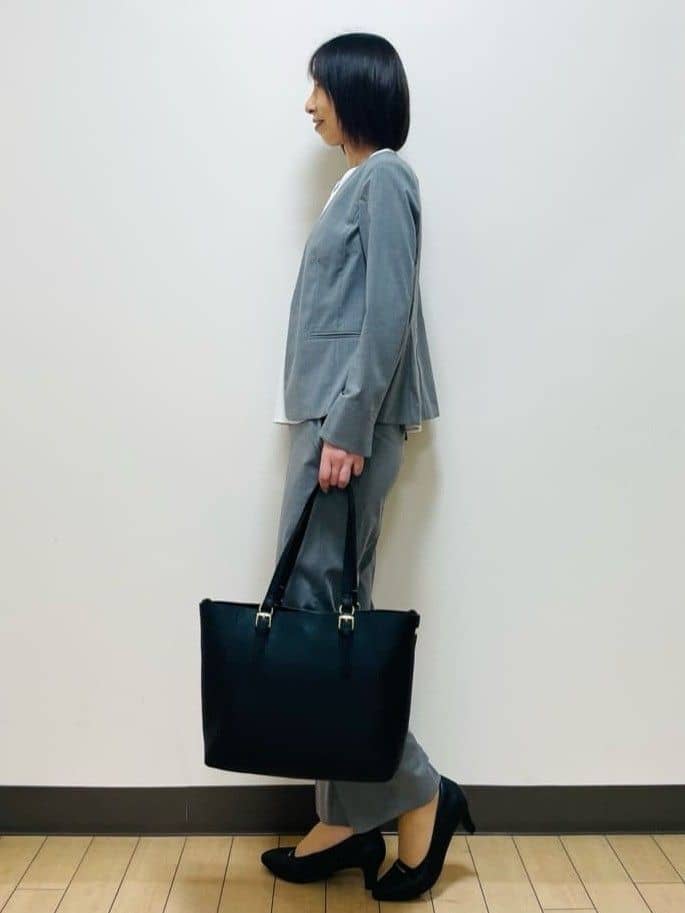 Riiさんの「Reflect｜【洗える／セットアップ可】ノーカラージャケット」を使ったコーディネート