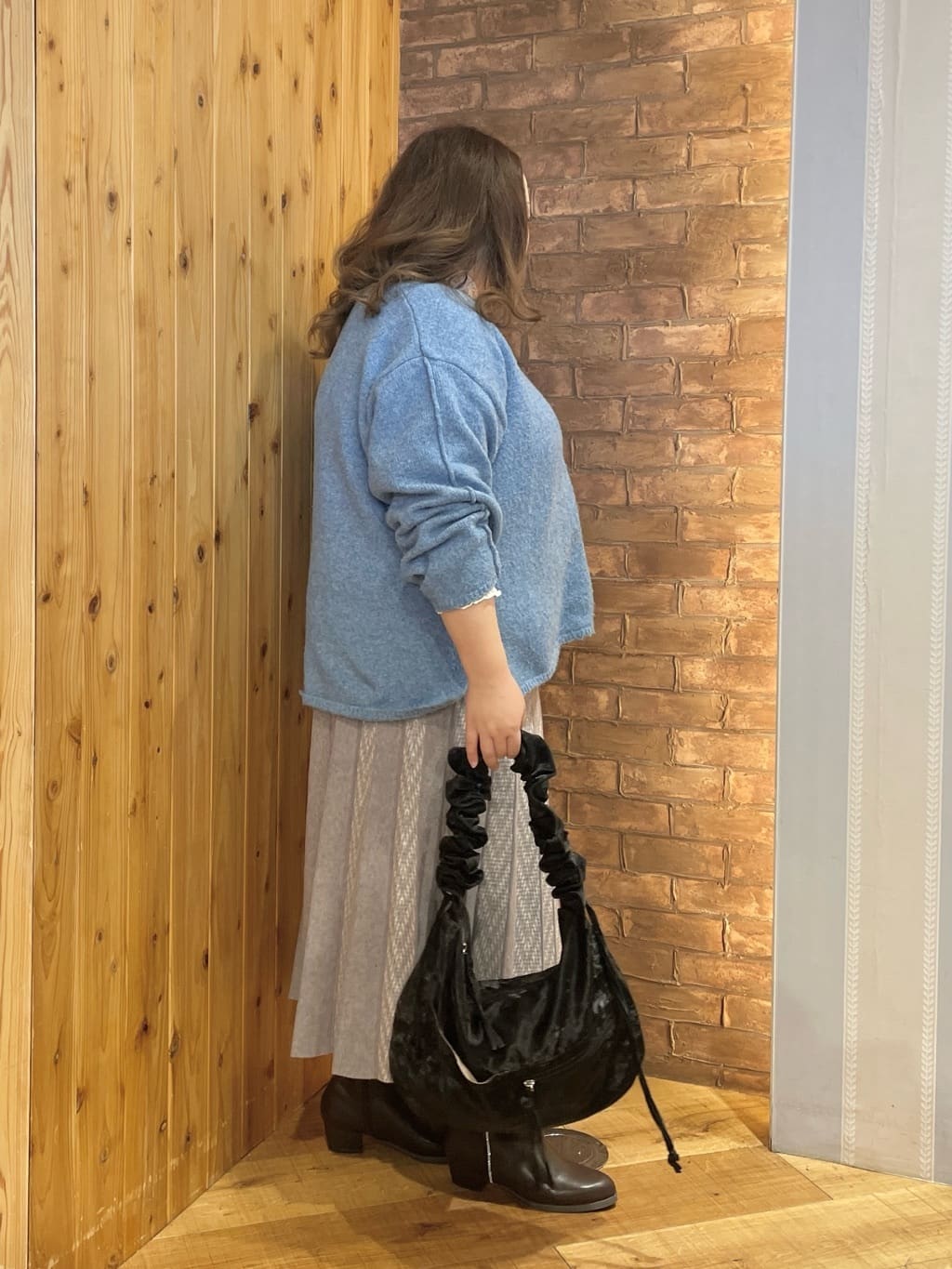 Risaさんの「SHOO･LA･RUE｜【洗濯機可】ふわっと軽く羽織れる オーバーサイズカーディガン」を使ったコーディネート