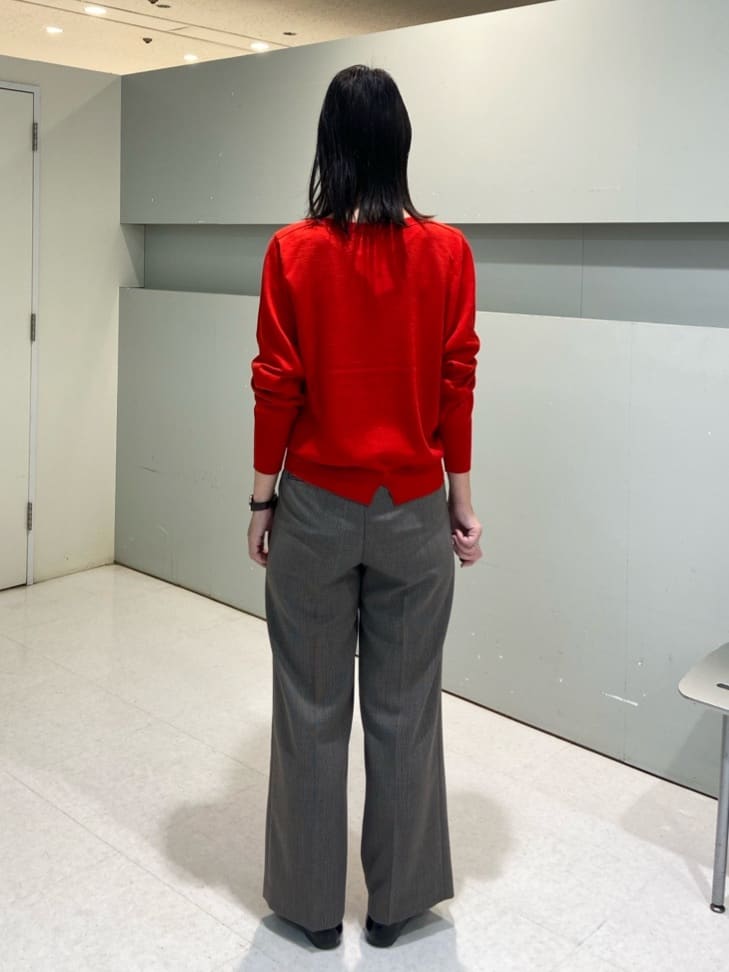 hitomiさんの「UNTITLED｜【アンサンブル可/洗える】シルクウールカシミヤ ドルマンスリーブニット」を使ったコーディネート