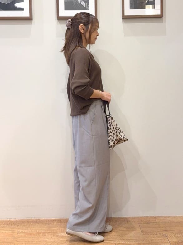 maiさんの「SHOO･LA･RUE｜【洗える/毛玉になりにくい/UV】 ガータードルマン 7分袖ニット」を使ったコーディネート