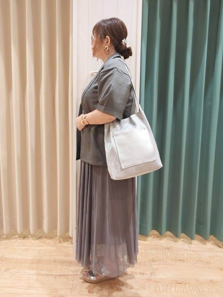 タガさんの「SHOO･LA･RUE｜【セットアップ可/洗濯後しわになりにくい】5分袖テーラードジャケット」を使ったコーディネート