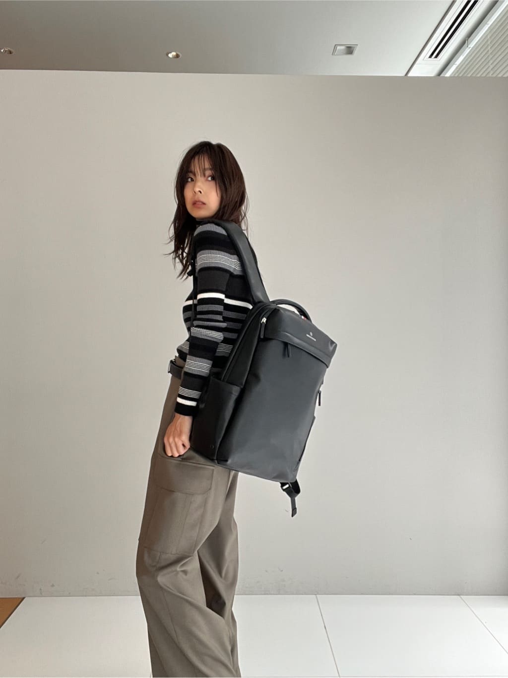 misaさんの「DRESSTERIOR｜シルクブレンドメリノウールリブプルオーバー」を使ったコーディネート