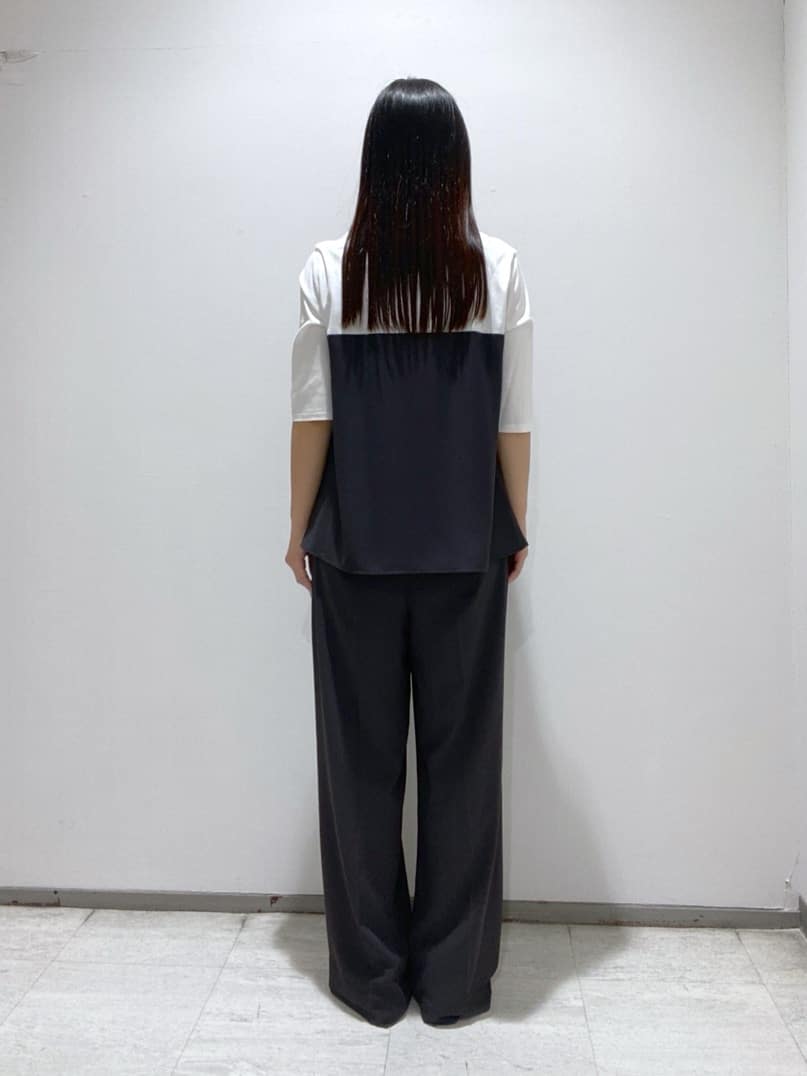 meiさんの「INDIVI｜【セットアップ可能】ビスチェレイヤード風トップス」を使ったコーディネート