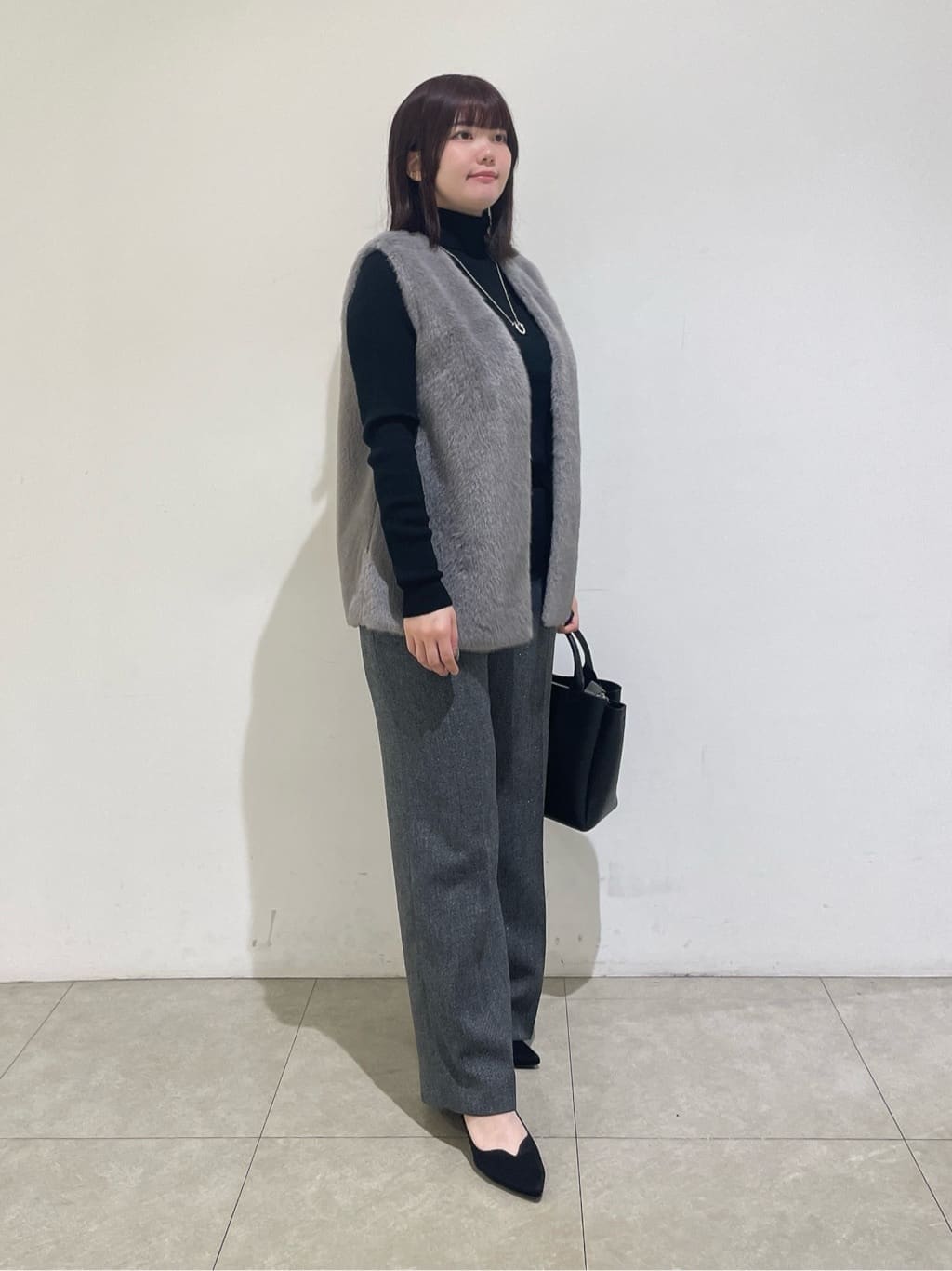 emikaさんの「INDIVI｜ミンク調フェイクファージレ」を使ったコーディネート