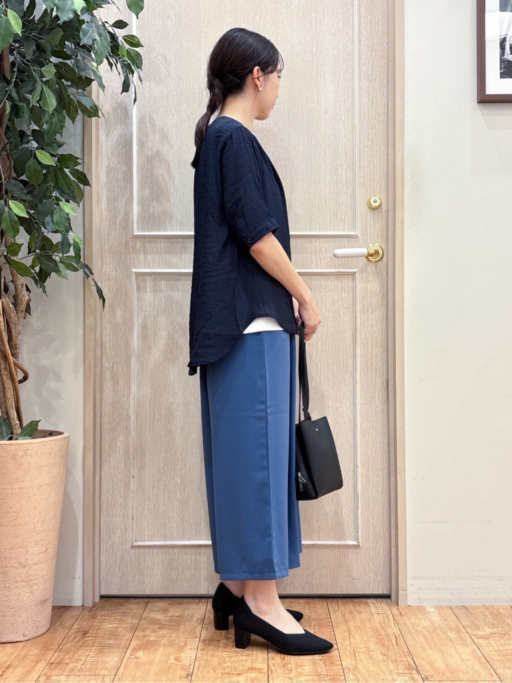 なみさんの「SHOO･LA･RUE｜【セットアップ可/ひんやり】下半身カバーにも タックスカーチョ」を使ったコーディネート