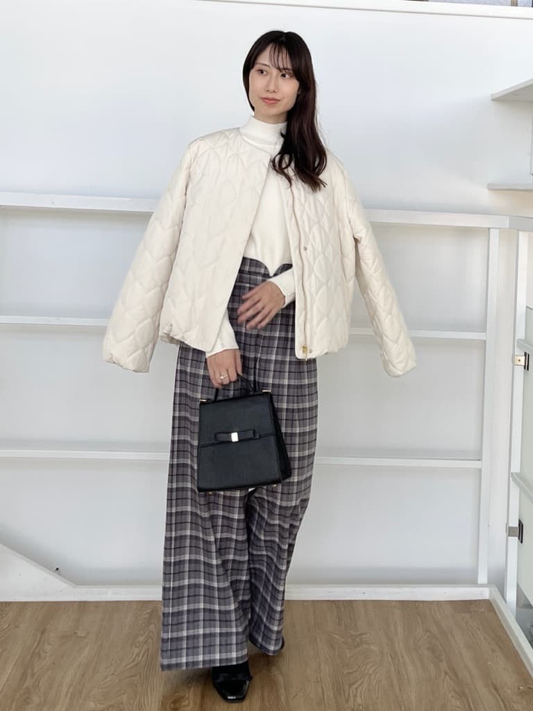 はばさんの「Couture brooch｜【多機能・フェミニン】パール調リブニット」を使ったコーディネート
