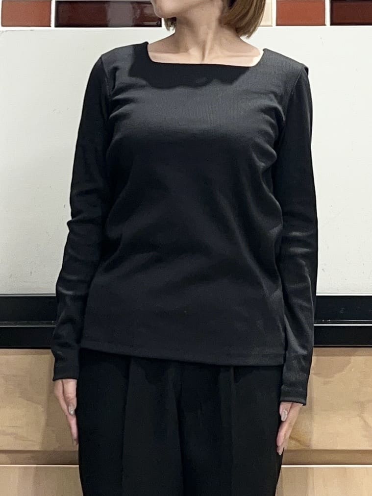 かのさんの「THE SHOP TK｜ビジネスノーカラージャケット【セットアップ可/洗える】/CAVIANシリーズ」を使ったコーディネート
