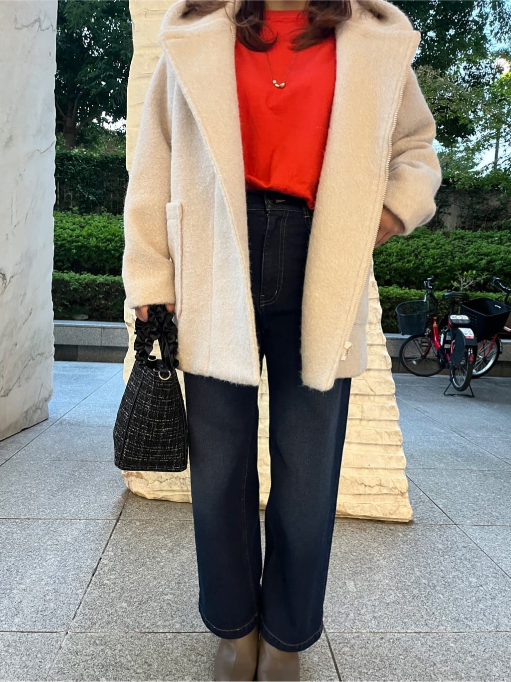 ゆっきーさんの「SHOO･LA･RUE｜【高レビュー/洗濯機可】ゆるシルエットで体型カバー もちもちニット」を使ったコーディネート