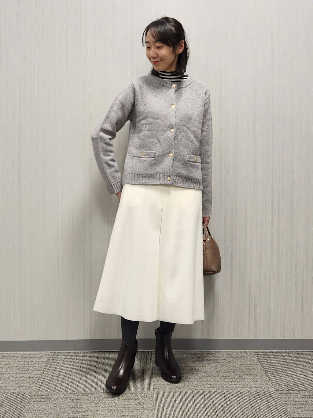 naraさんの「Dessin｜ウールカシミヤカーディガン」を使ったコーディネート