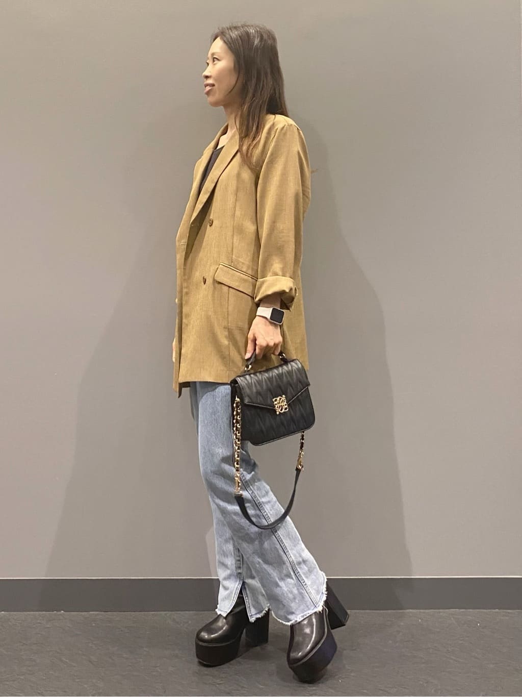 hiraさんの「ESPERANZA｜厚底シンプルブーツ」を使ったコーディネート