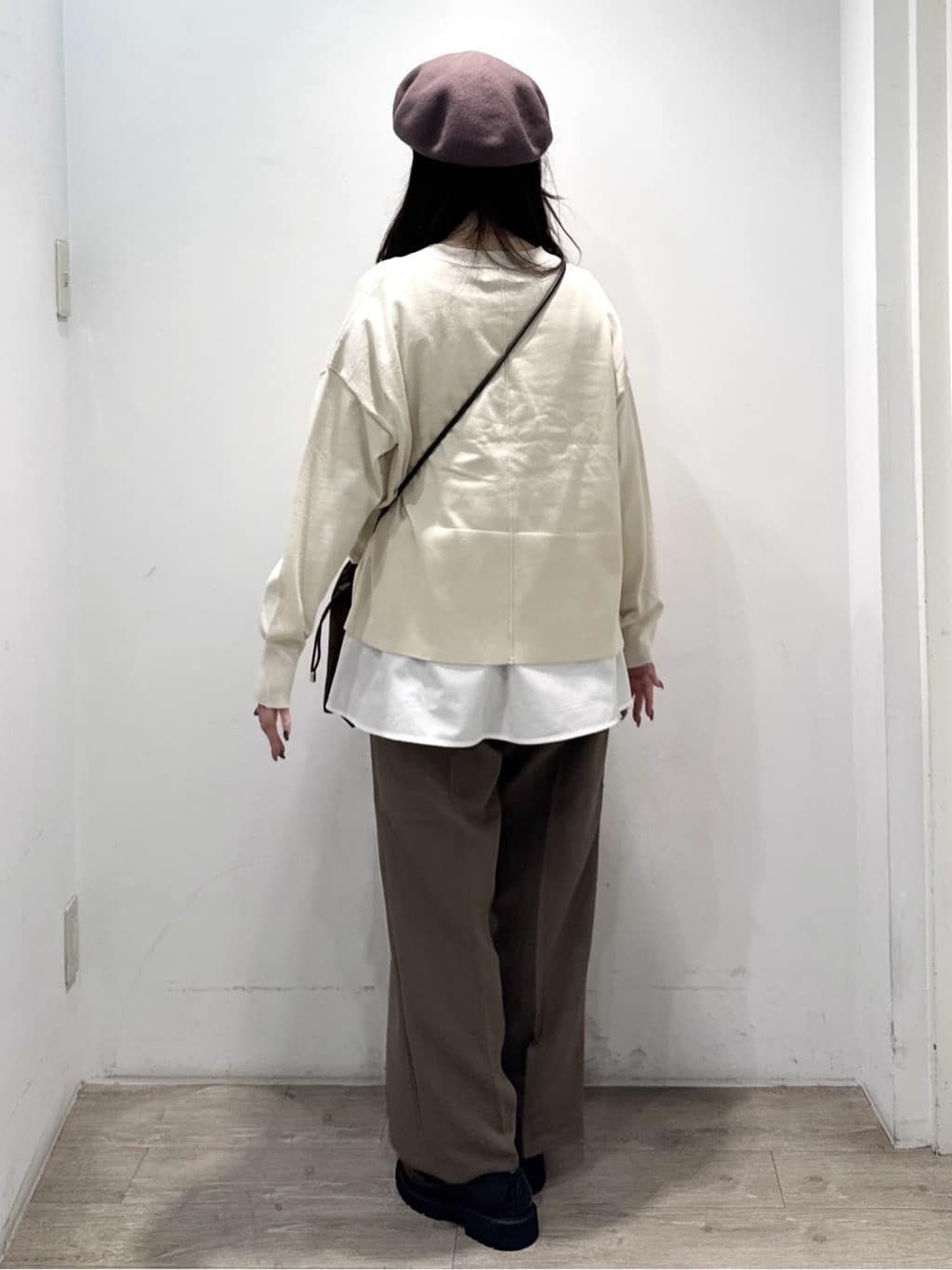 yuicciさんの「OPAQUE.CLIP｜《ツインセット》リラクシーサイドスリットニット&times;ドッキングタンク【洗濯機洗い可】」を使ったコーディネート