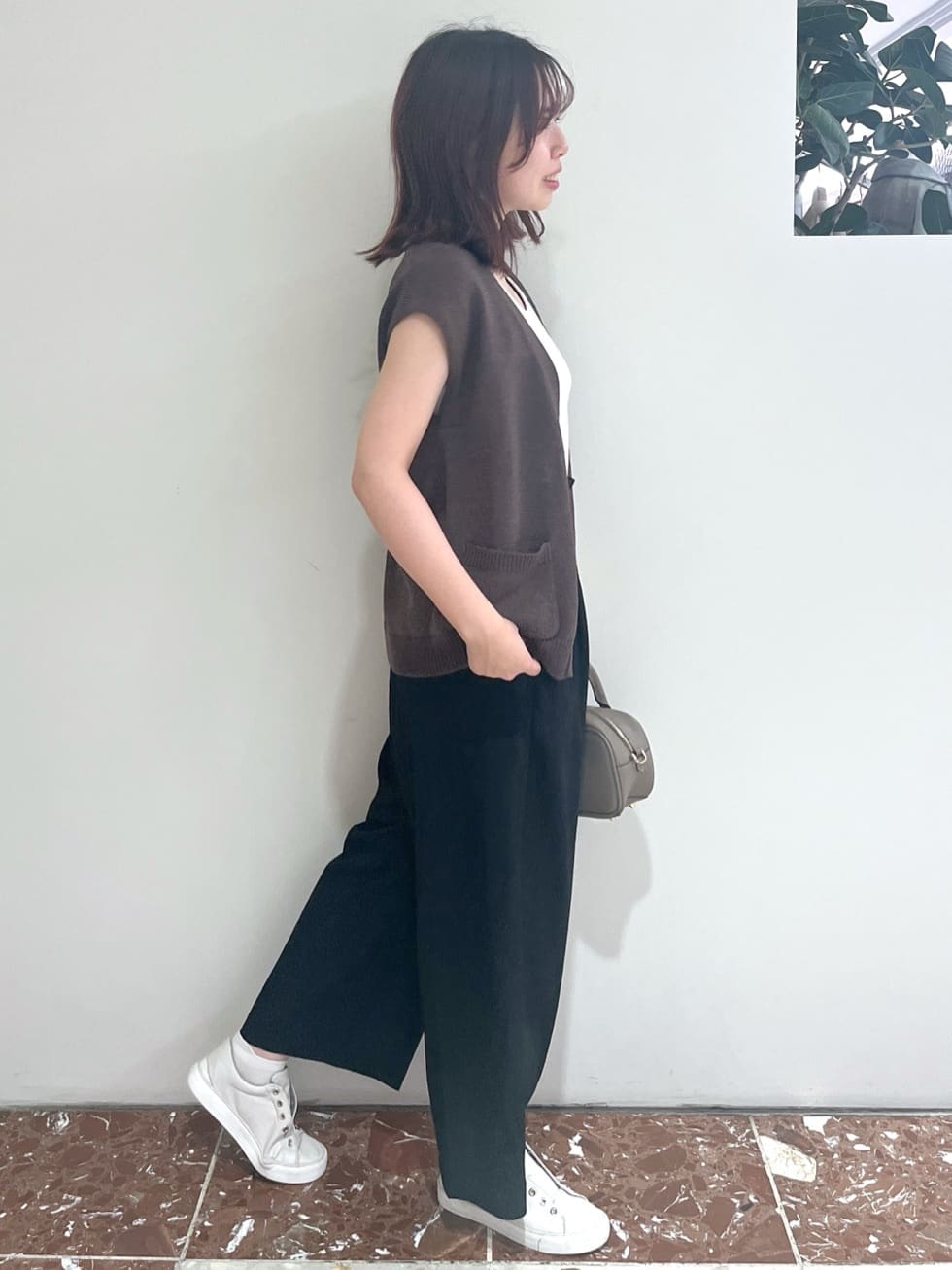 Makinoさんの「Dessin｜【洗える】フレンチスリーブニットベスト」を使ったコーディネート