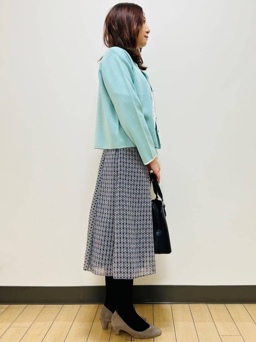 miiiさんの「Reflect｜【秋映え／単品使い◎／すっきり見え】ブローチ付きニットアンサンブル」を使ったコーディネート