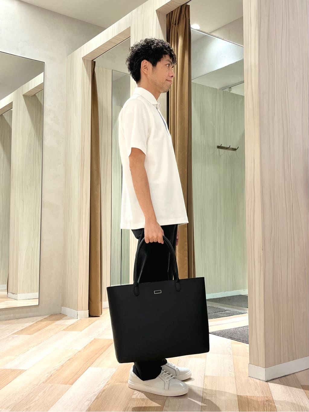 URAさんの「TAKEO KIKUCHI｜【Made in JAPAN】播州織 ストレッチ パンツ」を使ったコーディネート